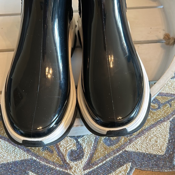 LEMON JELLY black and white rain boots size 36 (US 6) - Picture 11 of 13